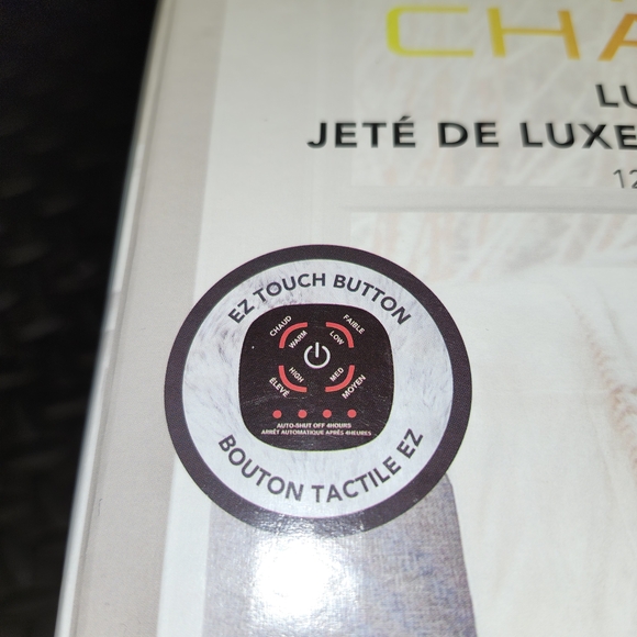 Berkshire Cream And Blue Heated Throw Blanket Size 60x60 Inches - Picture 6 of 9